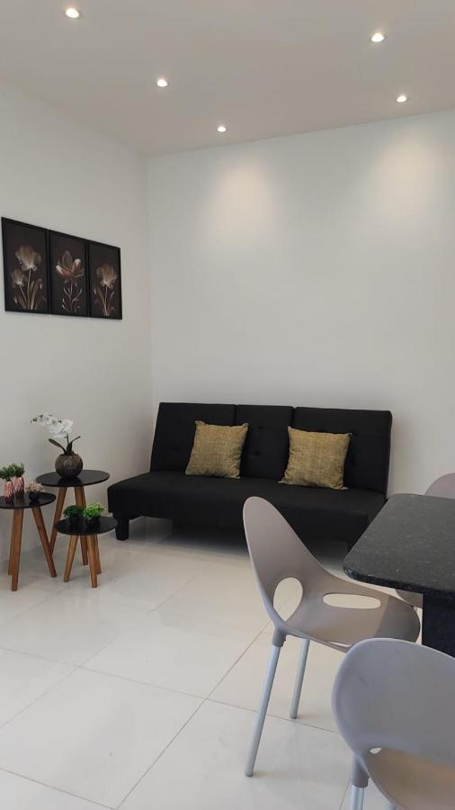Belíssimo Apto Vista Mar Espetacular Na Barra - 100 Metros Da Praia! Apartamento *